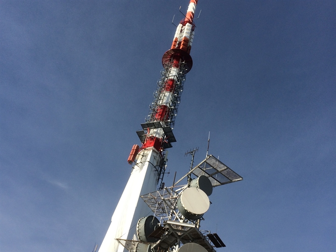 Puštanje u rad VHF i VHF DSC baznih radijskih postaja na koti Sv. Jure